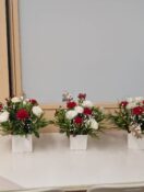 クリスマスバージョンアレンジフラワーです。