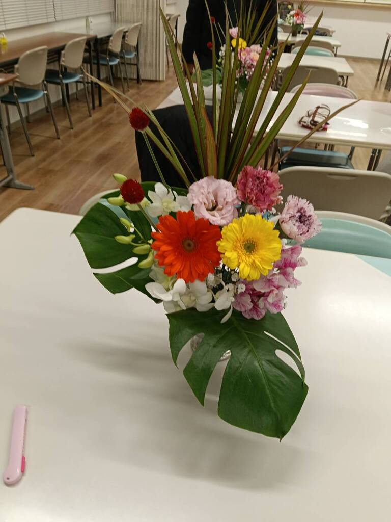アレンジフラワー講座　皆様の作品3