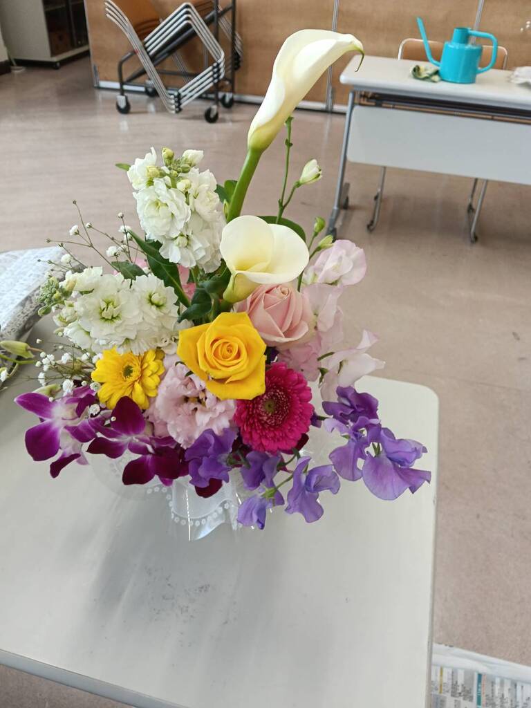 今月の定例会公民館講座 フラワーアレンジクラブ2