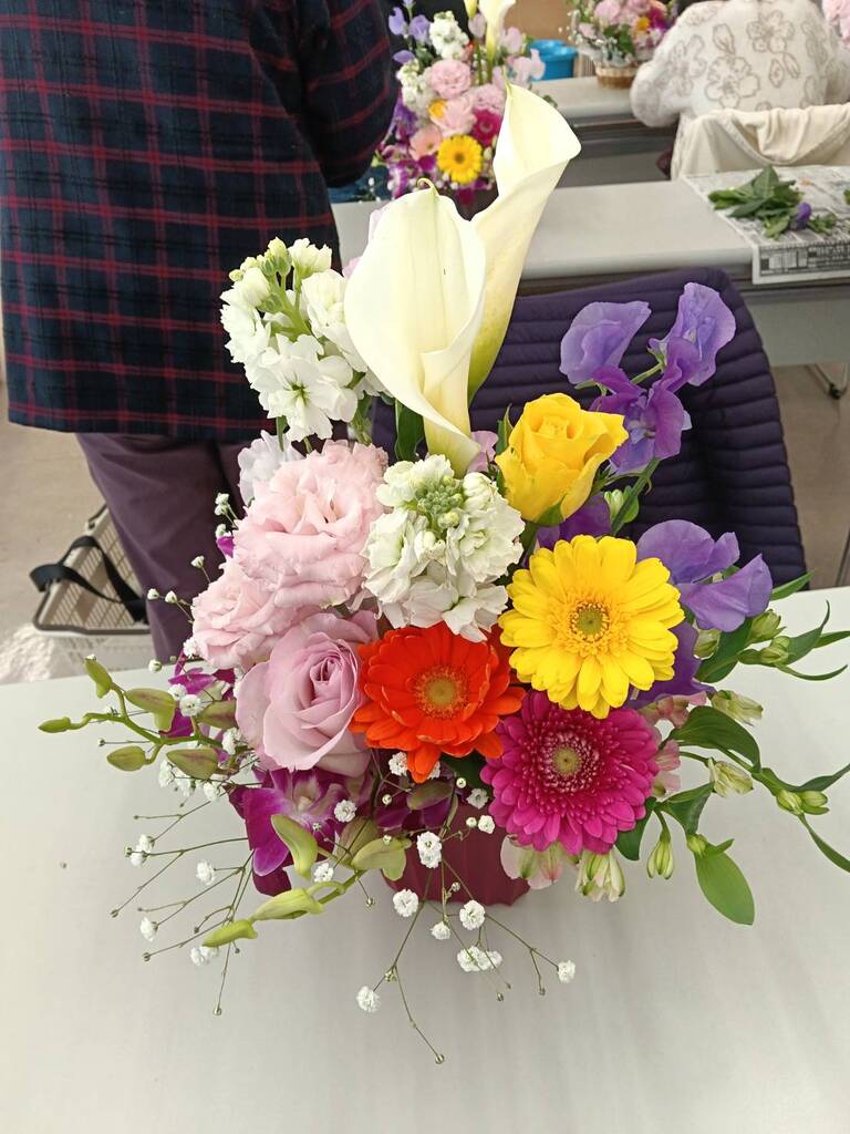 今月の定例会公民館講座 フラワーアレンジクラブ9