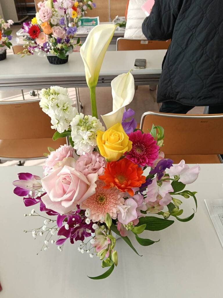 今月の定例会公民館講座 フラワーアレンジクラブ10