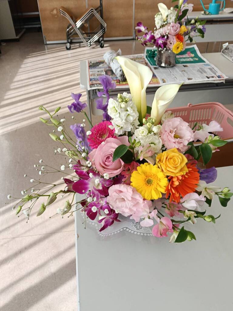 今月の定例会公民館講座 フラワーアレンジクラブ14